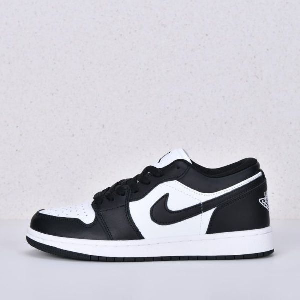 Nike Air Jordan sneakers art 2318